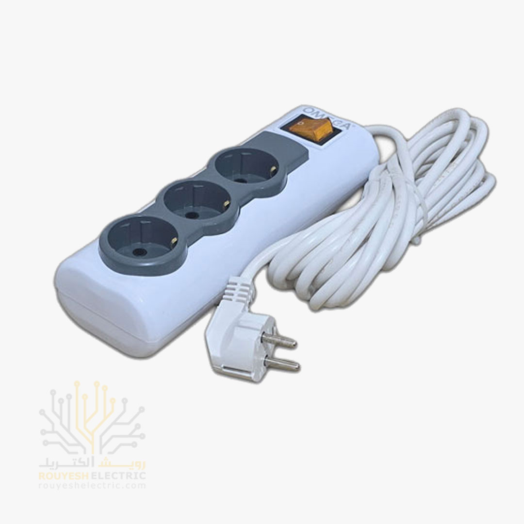 سه راهی برق سیار برند امگا مدل R3000 استاندارد ارتدار کلید دار 5 متری 