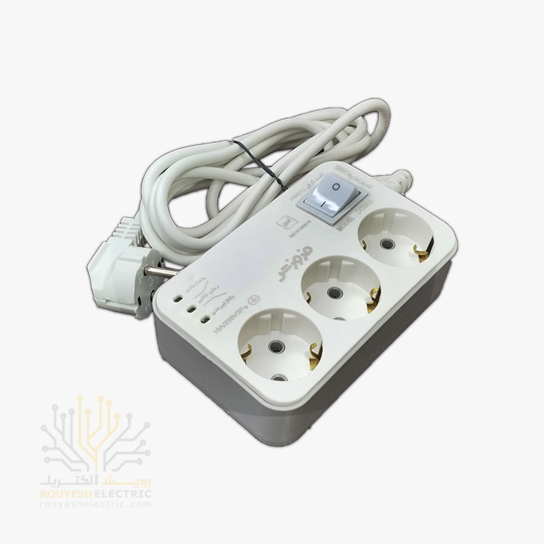 محافظ برق یخچال سیار سه خانه برند فروزش مدل DG300 استاندارد ارتدار کلید دار بدنه سفید دیجیتال 2/8 متری