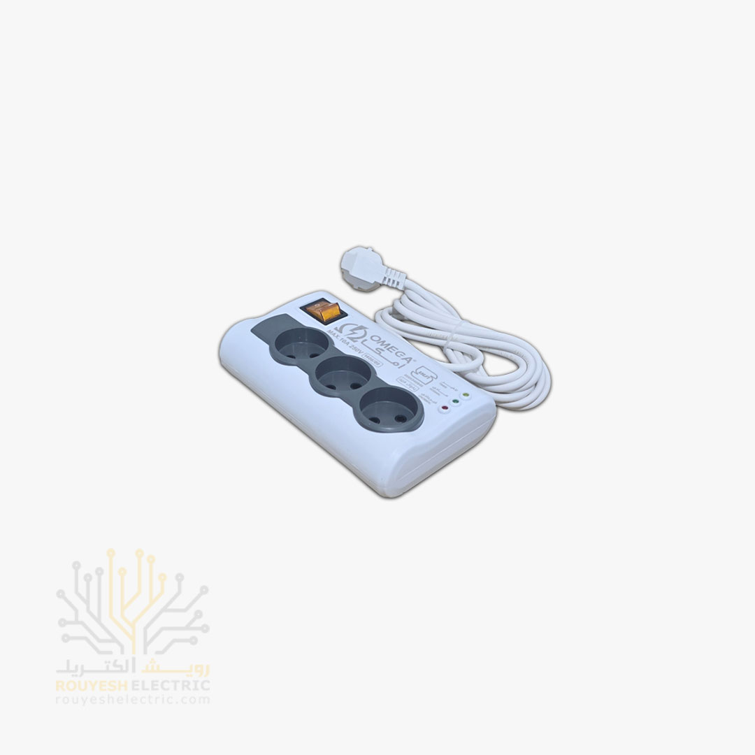 محافظ برق یخچال سیار سه خانه برند امگا مدل p3100 استاندارد بدون ارت کلید دار بدنه سفید آنالوگ 3 متری